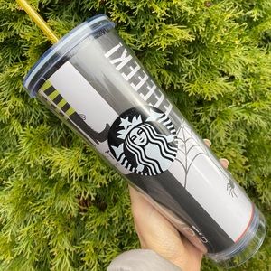 Free gift & 4.99 shipping on all bundles